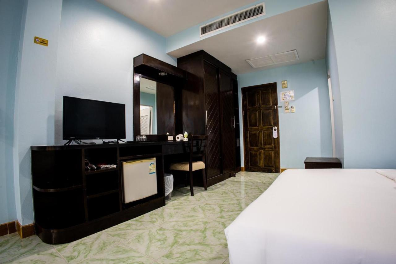 Riviera Patong 호텔 외부 사진