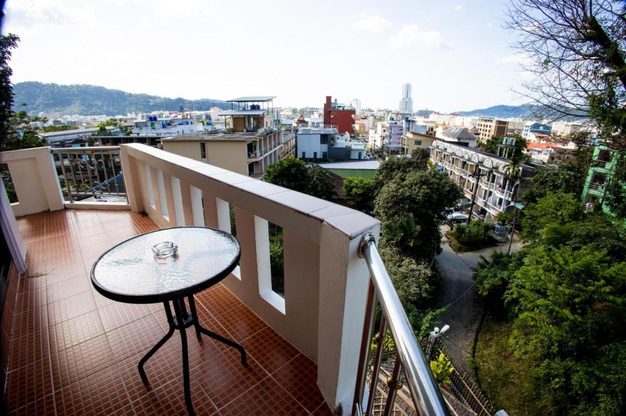 Riviera Patong 호텔 외부 사진