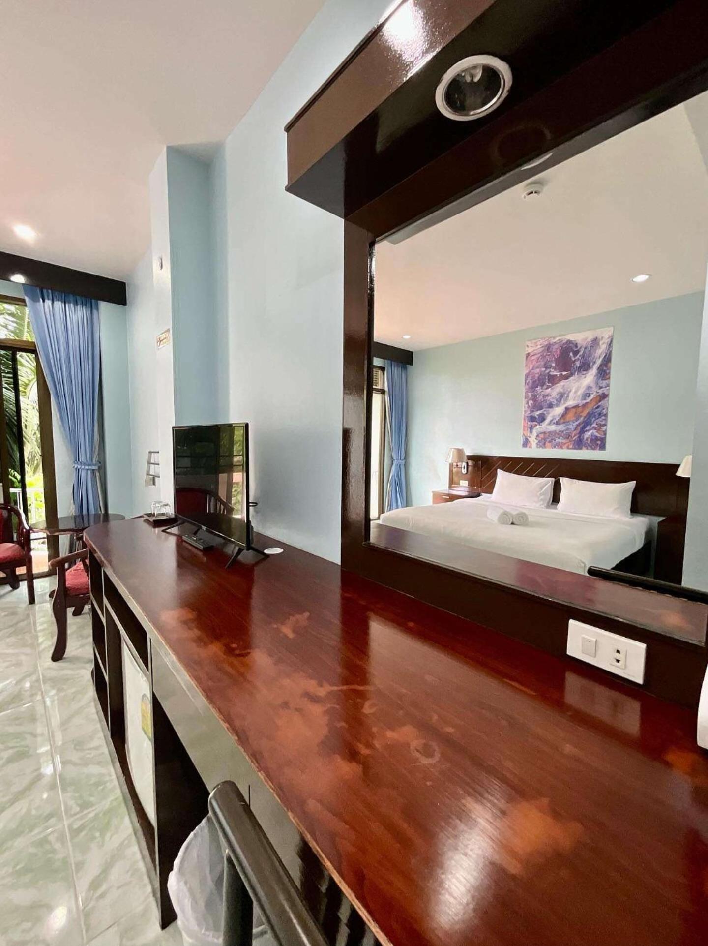 Riviera Patong 호텔 외부 사진